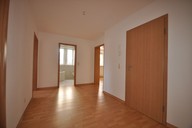 Vermietung 4 Zimmer Suhl Nähe Innenstadt Erdgeschoss Wohnungsflur