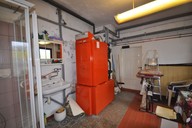 Verkauf Einfamilienhaus mit Doppelgarage und Partyraum Heizungsraum