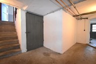 Vermietung 4 Zimmer Suhl lnnenstadt Kellerflur