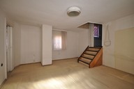 Verkauf frei stehendes Ein- bis Zweifamilienhaus in Viernau Schlafzimmer