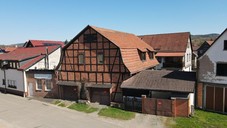 Verkauf frei stehendes Ein- bis Zweifamilienhaus in Viernau Rückansicht Scheune