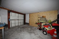 Verkauf frei stehendes Ein- bis Zweifamilienhaus in Viernau Garage