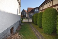 Verkauf frei stehendes Ein- bis Zweifamilienhaus in Viernau Zugang 