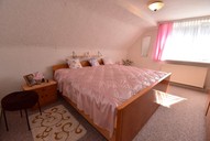 Verkauf frei stehendes Einfamilienhaus in Einsiedel Schlafzimmer
