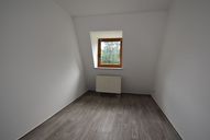 Vermietung 3 Zimmerwohnung Dachgeschoss Schlafzimmer
