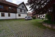 Vermietung 3 Zimmerwohnung Dachgeschoss Stellplatz