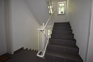 Vermietung 3 Zimmerwohnung Oberhof Treppenhaus