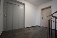 Verkauf Eigentumswohnung Suhl Neubau Hausflur mit Fahrstuhl
