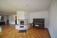 Verkauf frei stehendes Einfamilienhaus Suhl Goldlauter Wohnzimmer mit Kamin