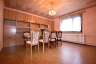 Verkauf Freistehendes Ein- bis Zweifamilienhaus mit viel Nebengelass Ansicht Wohnzimmer