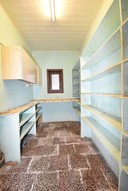 Verkauf Freistehendes Ein- bis Zweifamilienhaus mit viel Nebengelass Ansicht Speisekammer