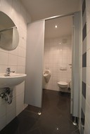 Verkauf freistehende Gewerbehalle mit Büro in Suhl WC Herren