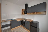 Vermietung Singlewohnung Suhl Küche mit Fenster und Einbauküche
