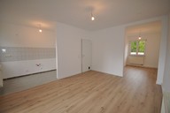 Vermietung 2 Zimmer Zella-Mehlis Wohnzimmer mit offener Küche