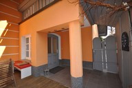 Verkauf Einfamilienhaus mit Einliegerwohnung in Suhl Neundorf Hauseingang