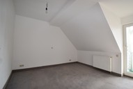 Vermietung 2 Zimmer Suhl Innenstadt Dachgeschoss Schlafzimmer