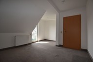 Vermietung 2 Zimmer Suhl Innenstadt Dachgeschoss Schlafzimmer