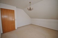 Verkauf freistehendes Einfamilienhaus Lengfeld Kinderzimmer 2