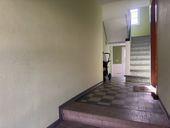 Verkauf vermietetes Mehrfamilienhaus Zella-Mehlis Hauseingang