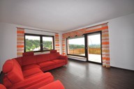 Verkauf freistehendes Einfamilienhaus mit Freizeitbungalow Wohnzimmer