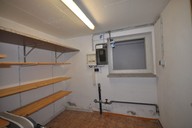Verkauf freistehendes Einfamilienhaus mit Freizeitbungalow Keller 2