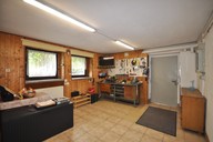 Verkauf freistehendes Einfamilienhaus mit Freizeitbungalow Keller 1