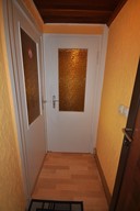 Verkauf freistehendes Einfamilienhaus mit Freizeitbungalow Eingang