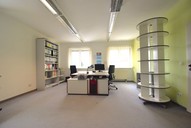 Verkauf Büro- und Werkstattgebäude nahe der Autobahnauffahrt Büro 4
