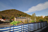 Verkauf Wohn- und Geschäftshaus Suhl Innenstadt Balkon mit Dombergblick Wohnung Dachgeschoss